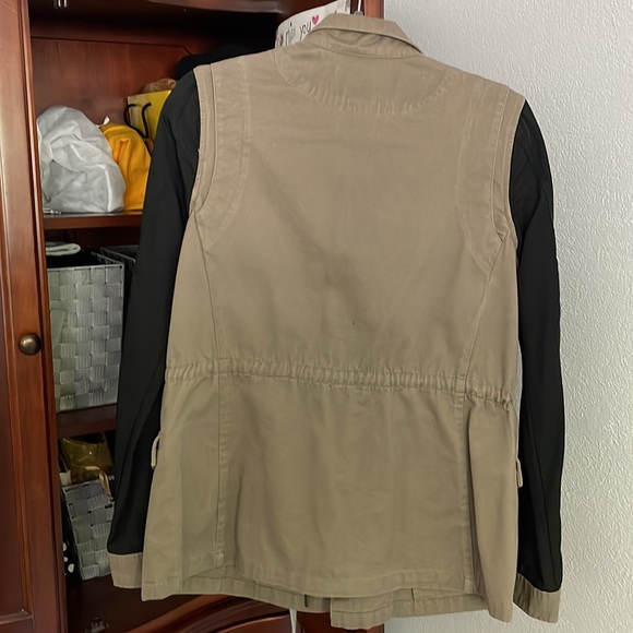 Jacket - Picture 2 of 9